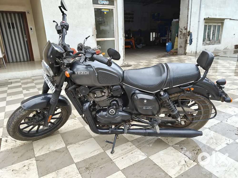 Yezdi Roadster 2022 Well Maintained Good Condition