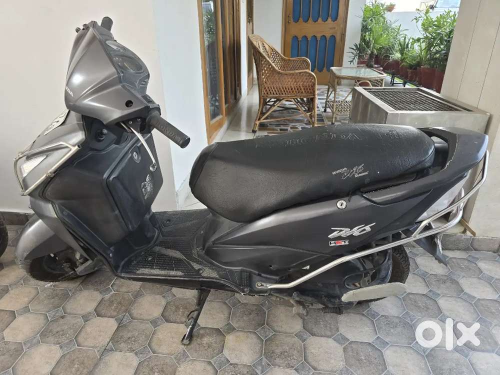 Honda Dio Scooty
