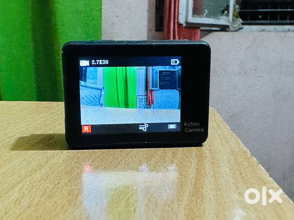 Action  camera duel display