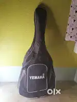 Original Yahama Guitar  for urgen sell...1year older