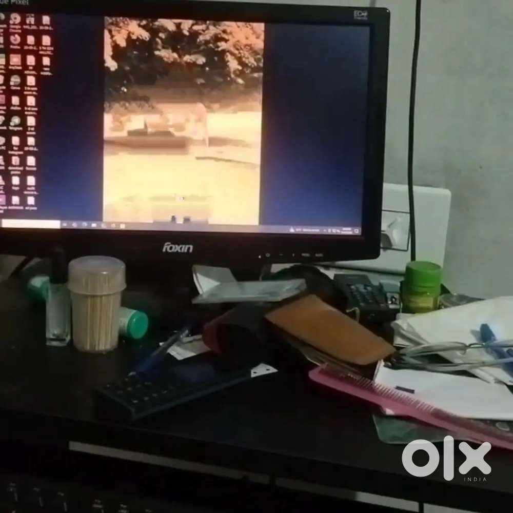 FOXIN 16 INCH LED MONITOR