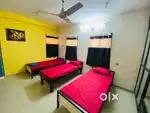 Boys PG availability in fatehganj near by your company bus stop