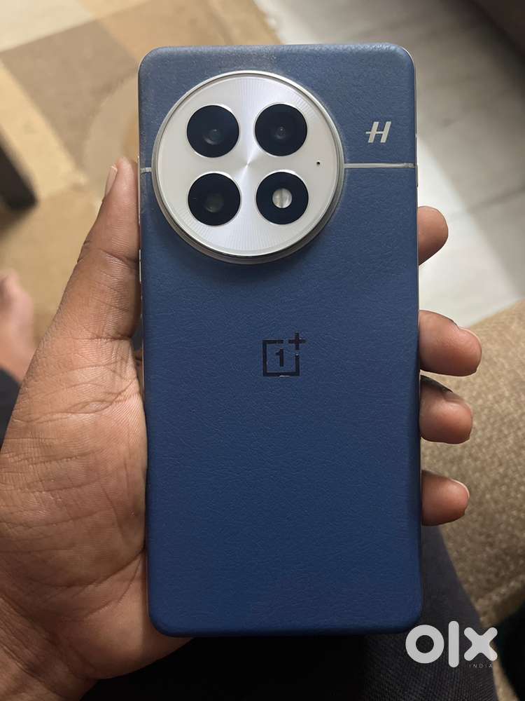 One plus 13, 256gb,camera, gaming