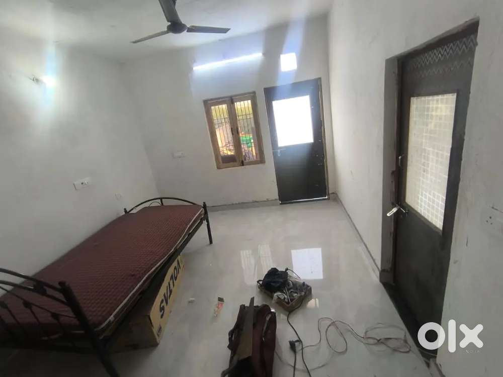 Rental  bachelor or small family allow