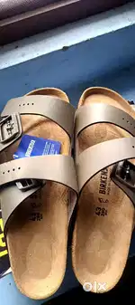 Slippers brand