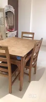 Dining table for sell 4 seater wooden