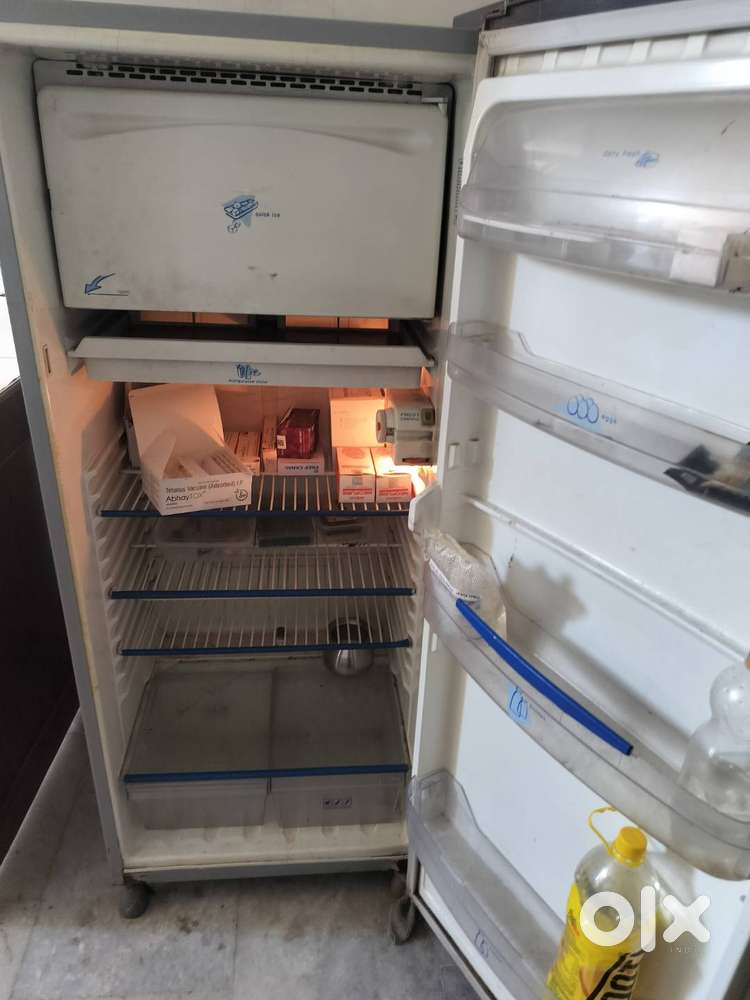 Whirlpool refrigerator fridge single door