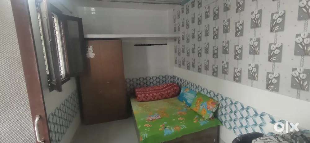SINGLE ROOM SET for small family or working persons