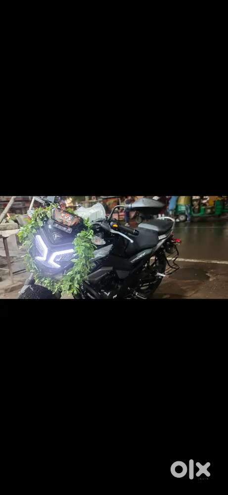 Bike new condition mein hai