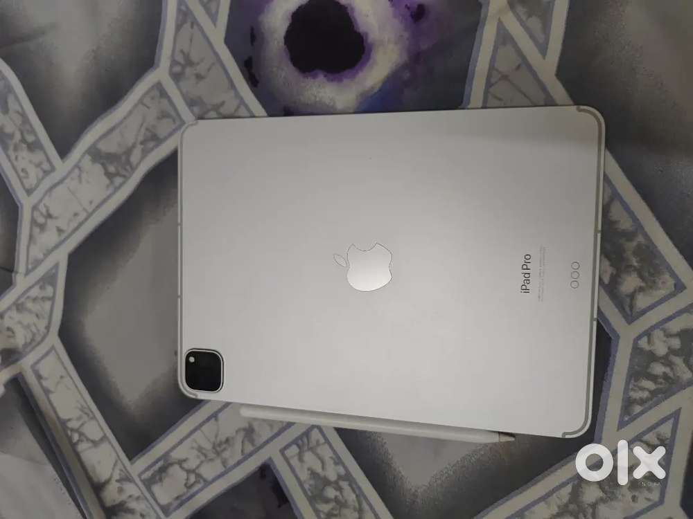 iPad Pro M2 128gb cellular with apple pencil 2