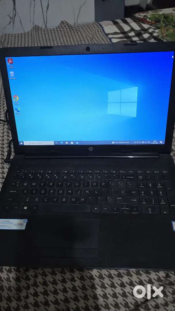 HP 15 intel core i3(slightly negotiable)