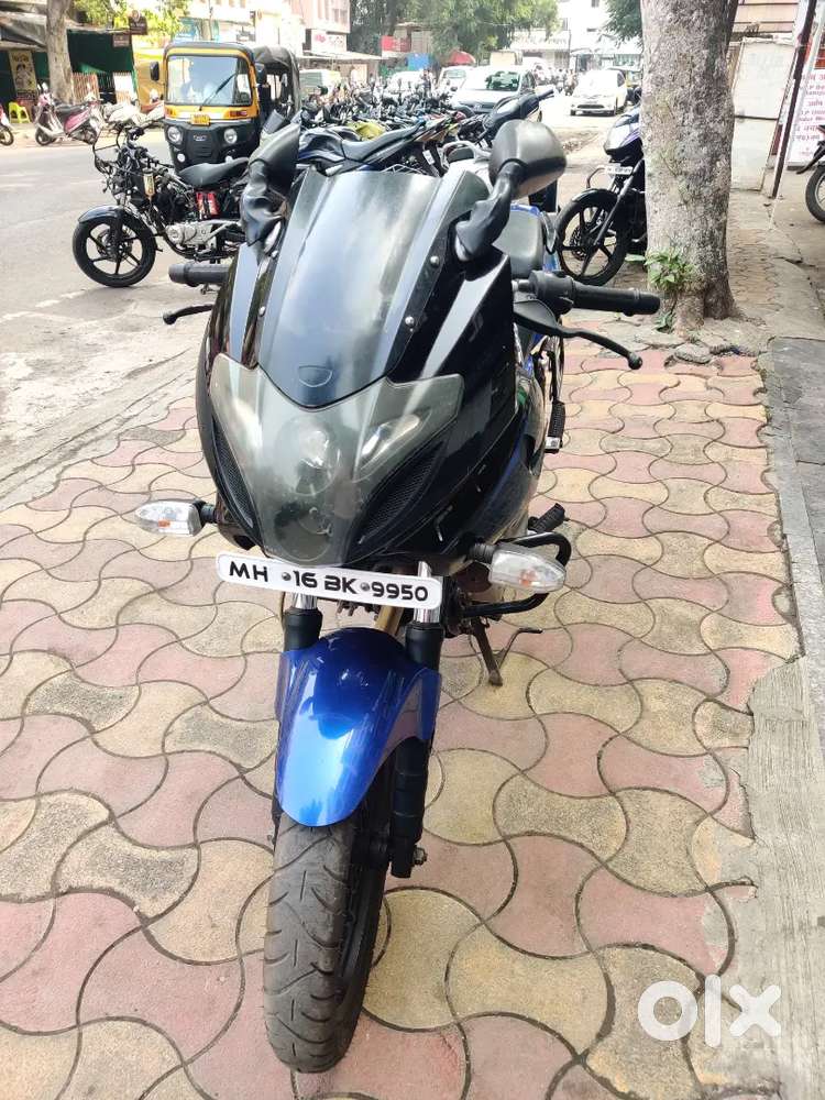 BAJAJ PULSAR 220 FI ( 2015 MAR )