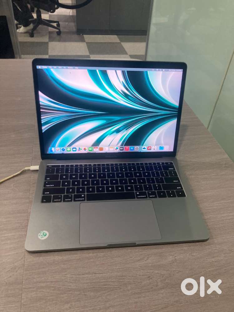 Apple MacBook Pro 13inch i5 A1708 2017 Display Patch in Black Screen