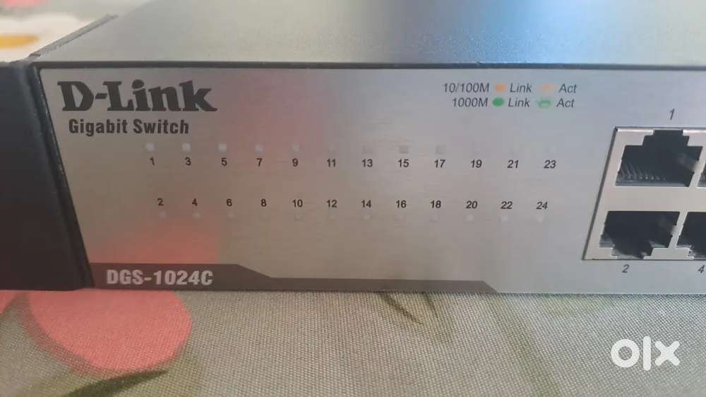 24 Port Gigabit desktop switch