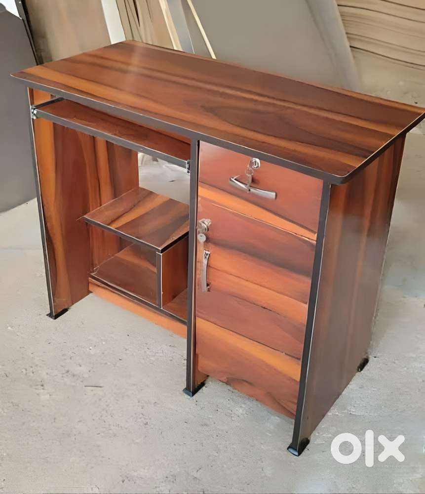 Brand New (Unused) Office Computer Table/ Study Desk