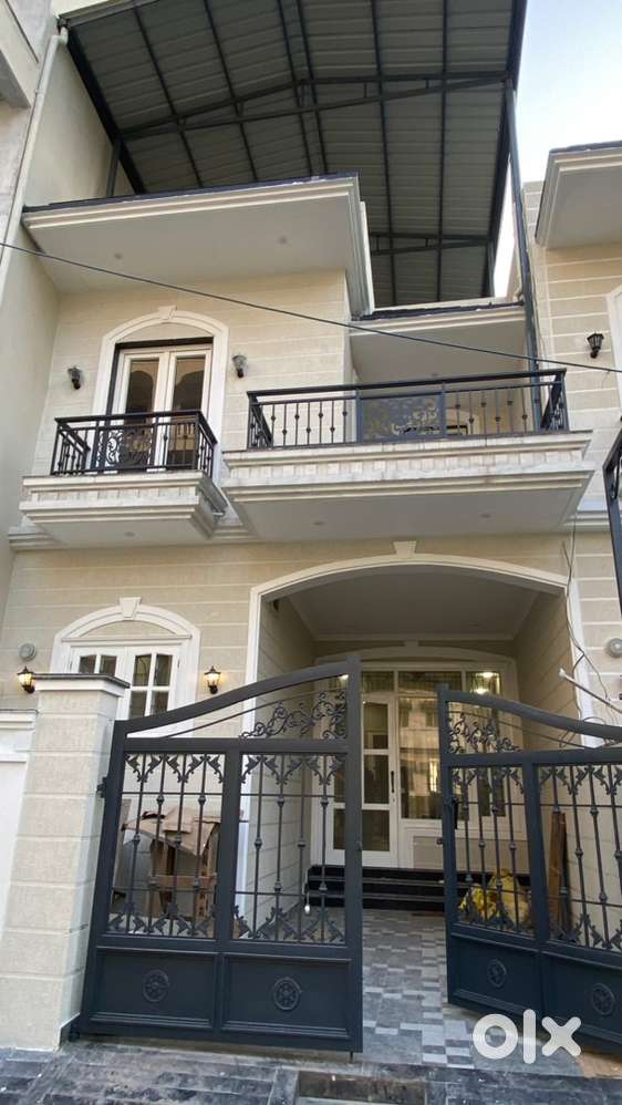 Duplex houses ready for sale contact chndarbani and sahstradhara road