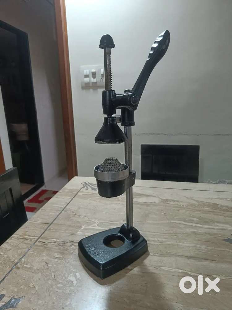 Hand Juicer (serious buyer only)