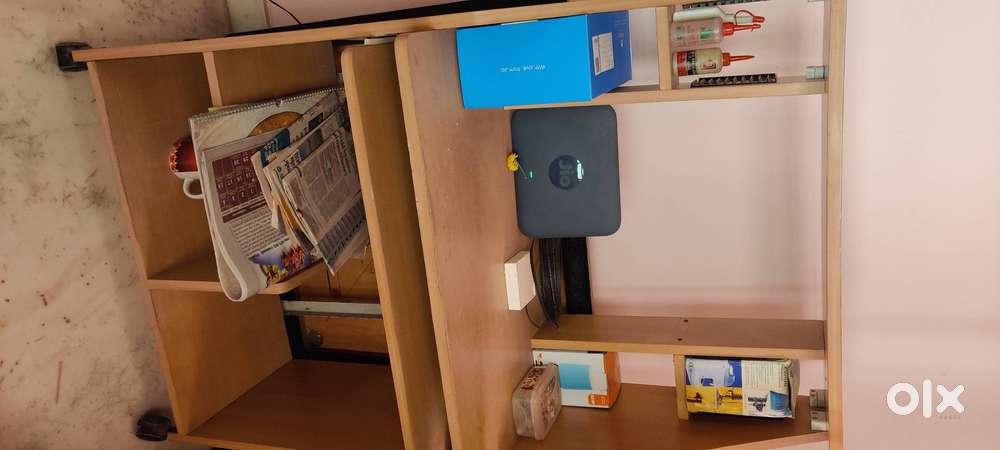 Computer table
