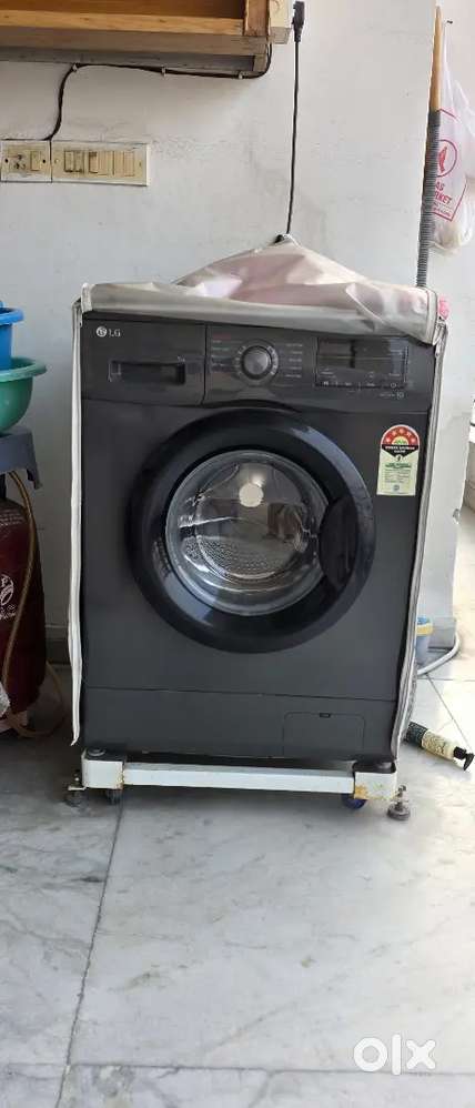 Lg eashing machine fully new condition 1 year old
