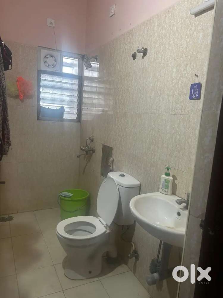 2BHK FLAT FOR LEASE