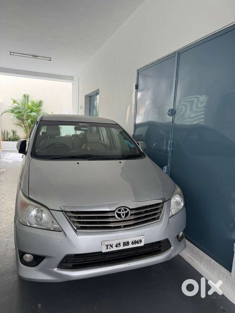 Toyota Innova 2.5 VX 8 STR, 2012, Diesel