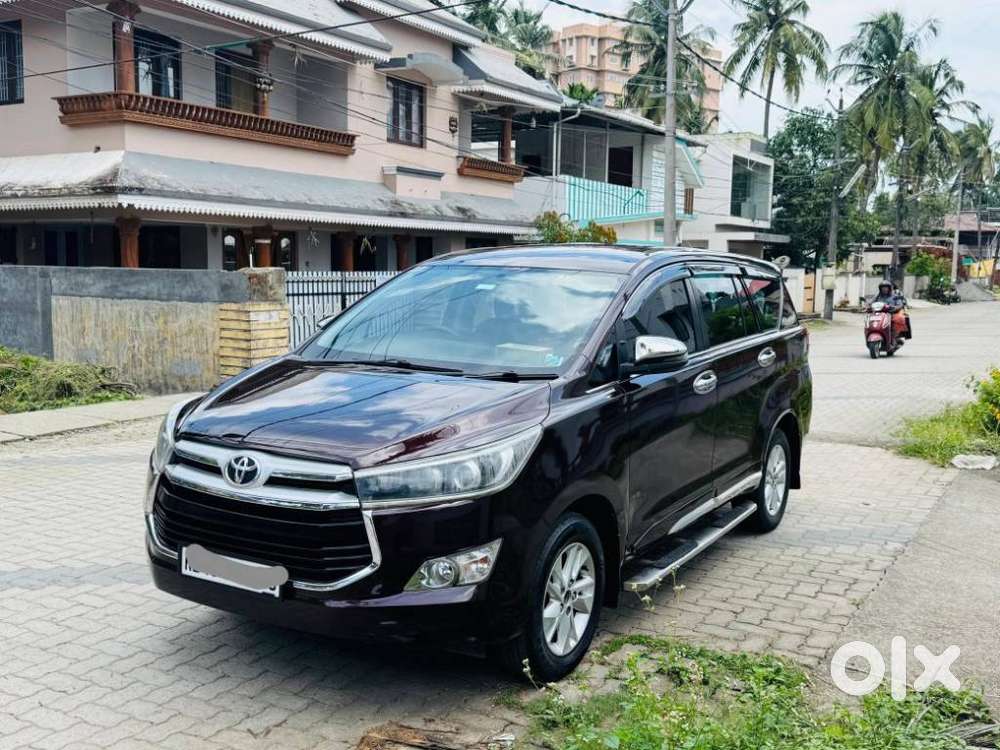 Toyota Innova Crysta 2.4 G MT 7 STR, 2017, Diesel