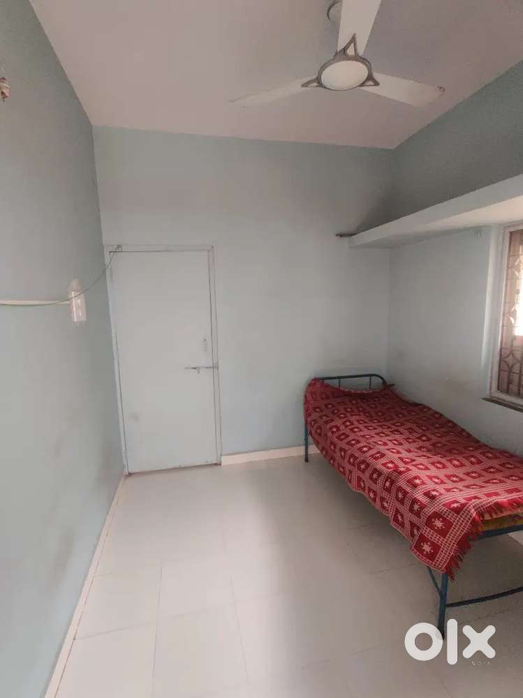 Only for batchelor or office going person or college going student