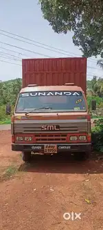 Good condition Mazda 14 feet container  truck