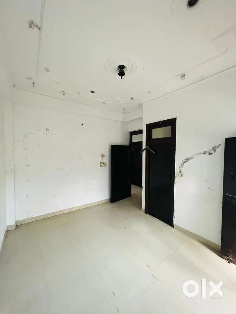 1 room available with kitchen and attached share bathroom