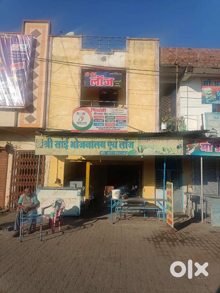 Sell my shop and house , size 17 x 50 Dak bangla chouraha par