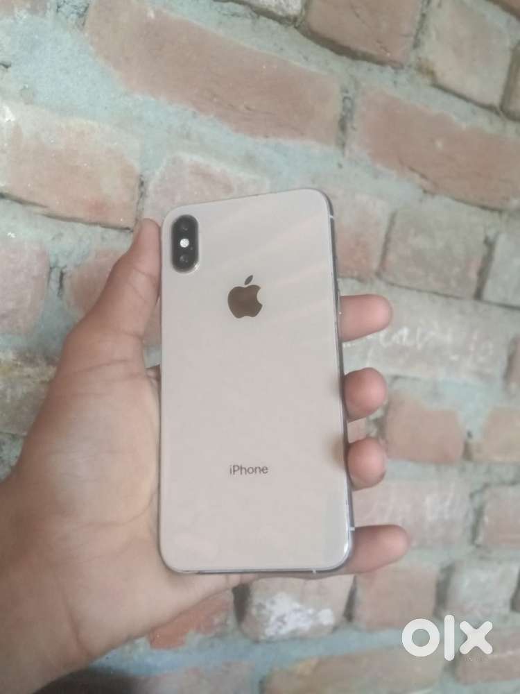 Iphone xs 64gb (Exchange available)