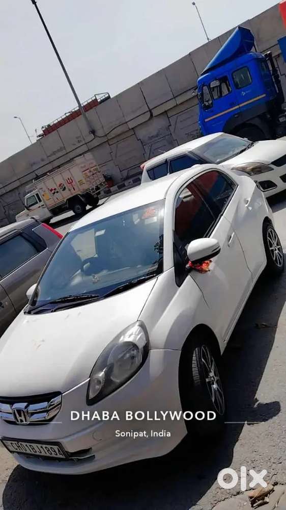 Honda amaze Top model 2017