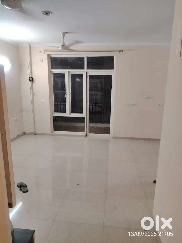 Omaxe residency 2 Building, 3 BHK Flat