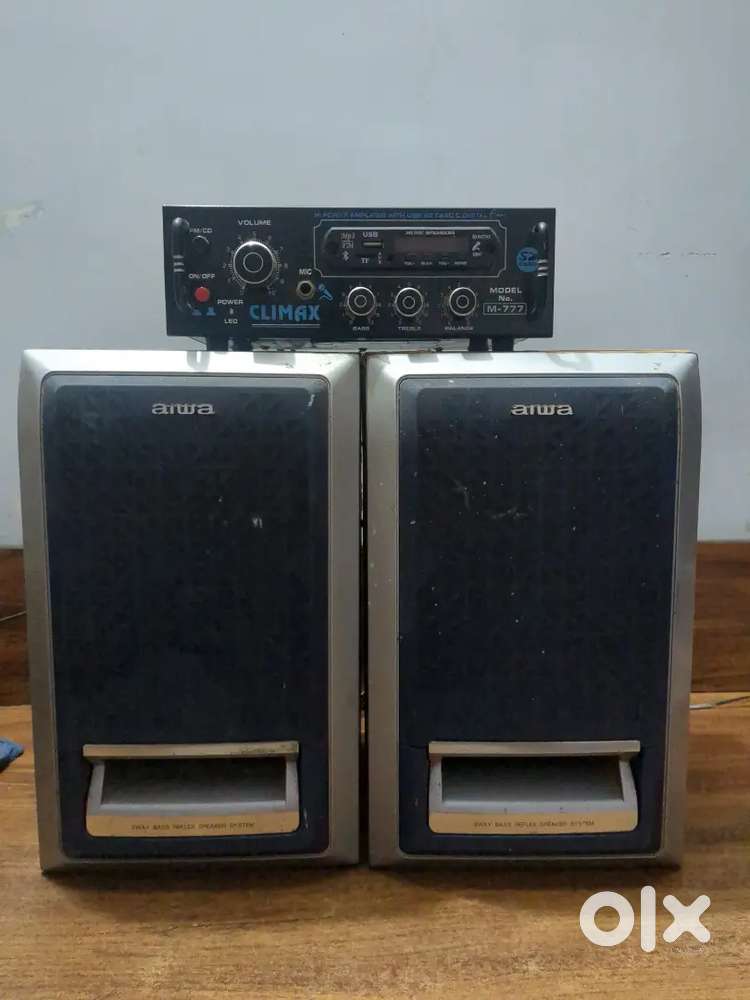 Aiwa Japanese Speaker with amplifier