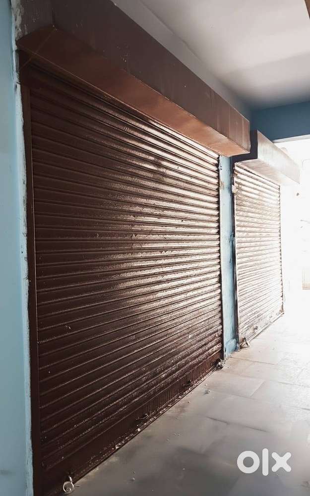 200 sq ft Shop room for sale