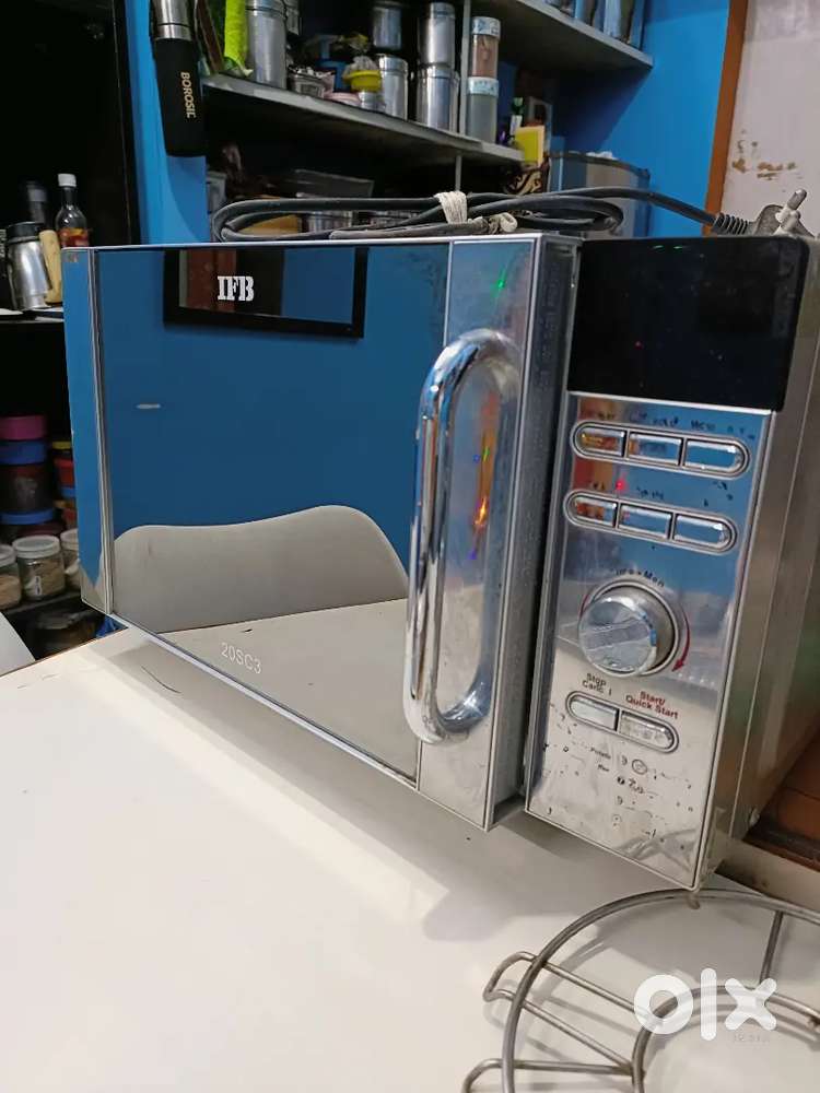 MICROWAVE OVEN