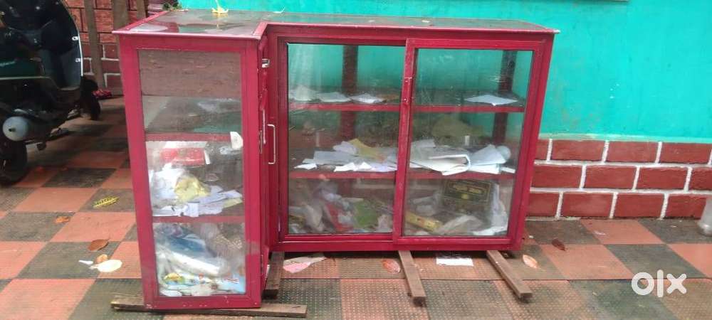 Glass shelf for store