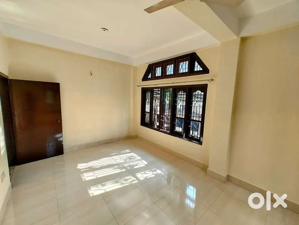 Independent 2bhk House with Cover car parking for rent Near DC office