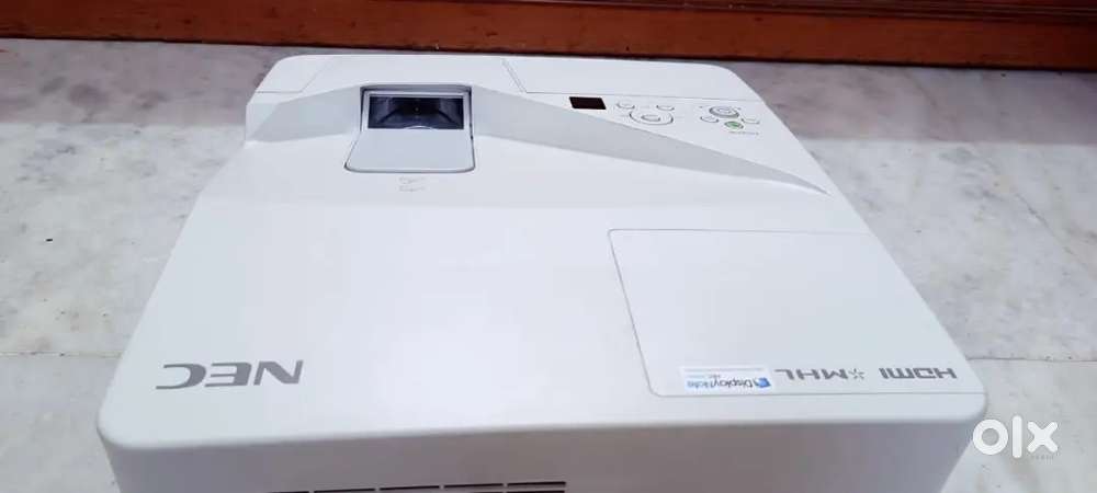 NEC NP-UM351W-wk Ultra Short Throw Projector