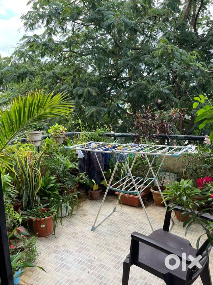 2BHK spacious fully furnished 1 cover parking big gallery