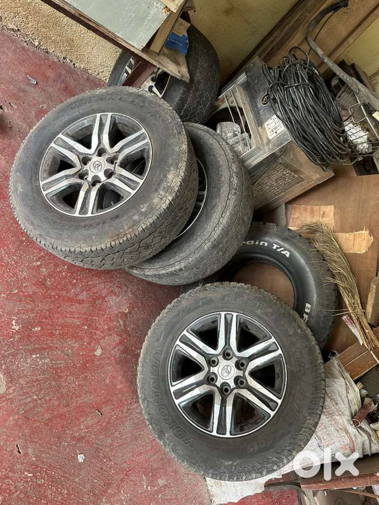 Fortuner alloys wheels & tyres