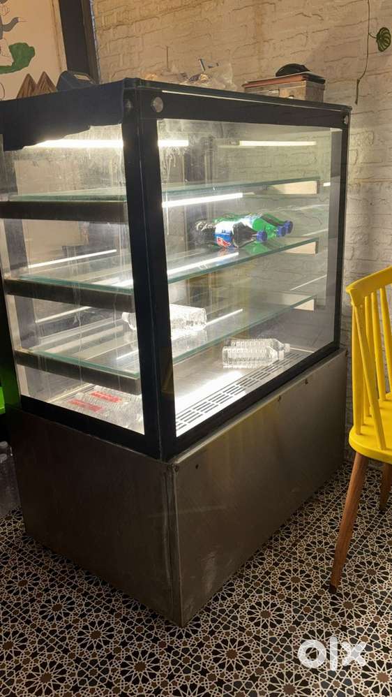 Display fridge