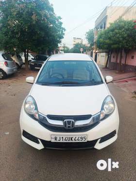 Fixed rate used cars outletHonda Mobilio Diesel 20147 seaterMileage of 20 kmsDriven only 66000kms wi...