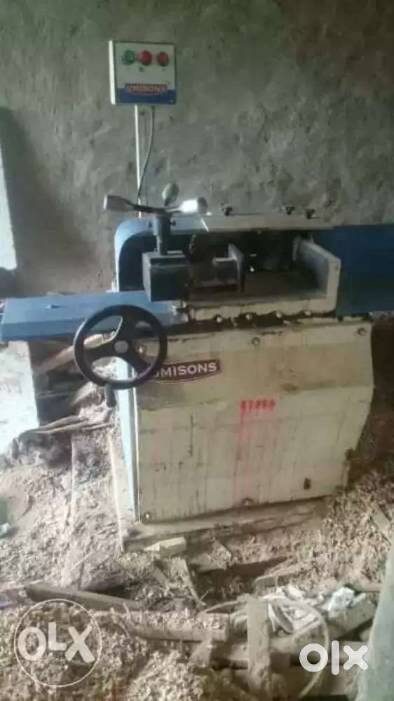 Finger jointing wood working machine