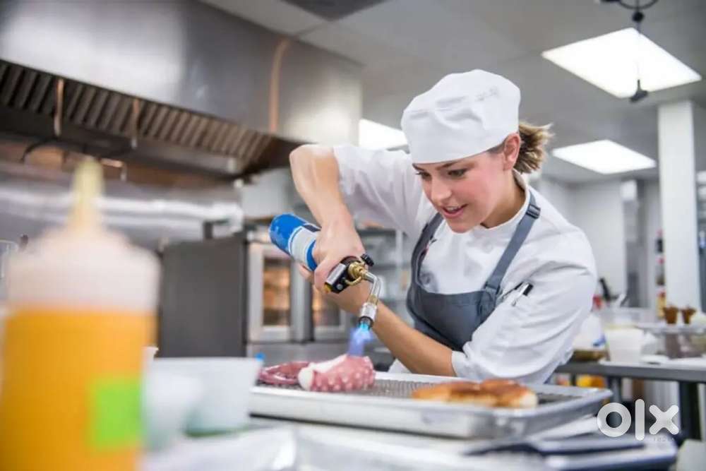 Cooking job  joining same day 
Age 20 to 35
Indian family