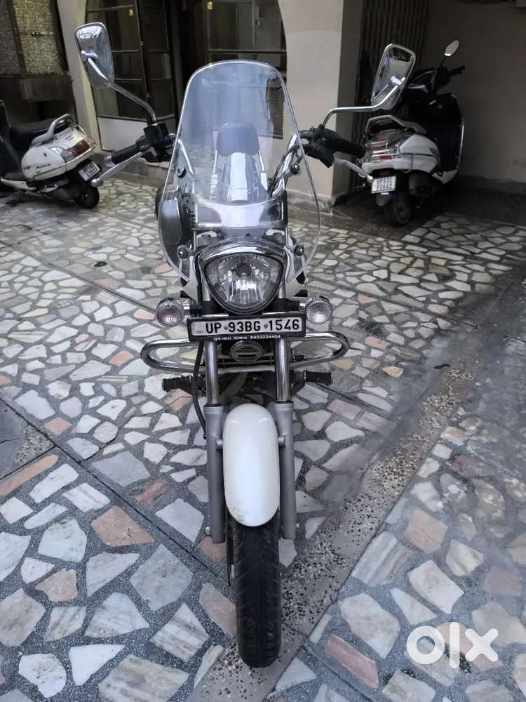 Bajaj Avenger Cruize - 220, White Colour, 2019 Model, 28500 KM Done