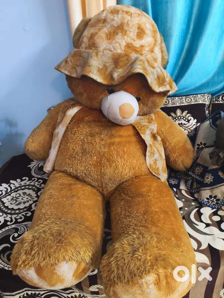 “Big Fluffy Teddy Bear – 85cm – Perfect Gift!”