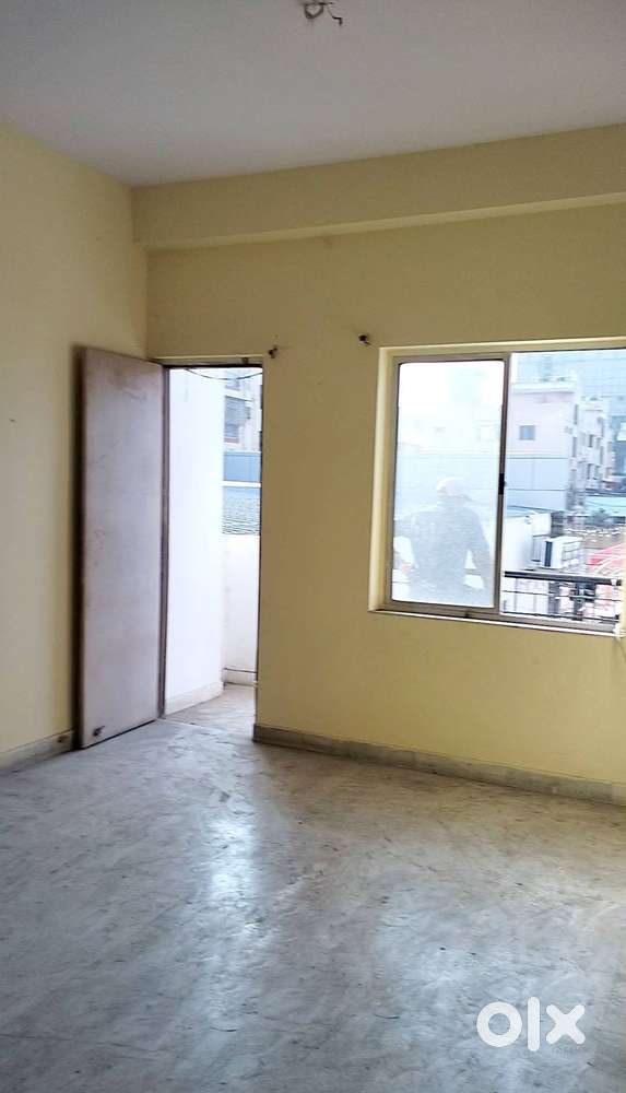 3BHK with 4 Balconies for Family in Lalpur on road Prime Location RNC