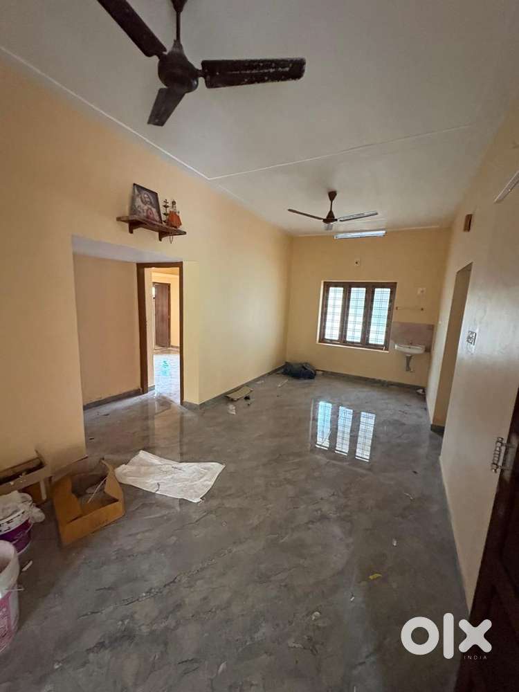 Family only house upstair near kakkanad sunrise hospital