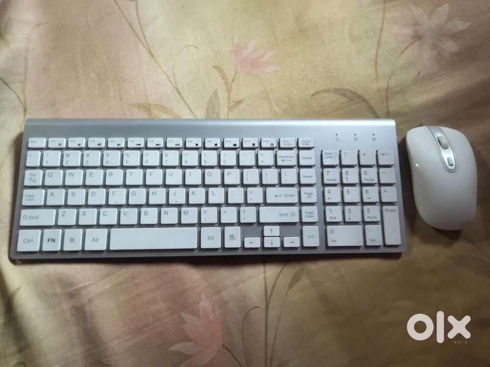 Wireless keyboard and mouse combo